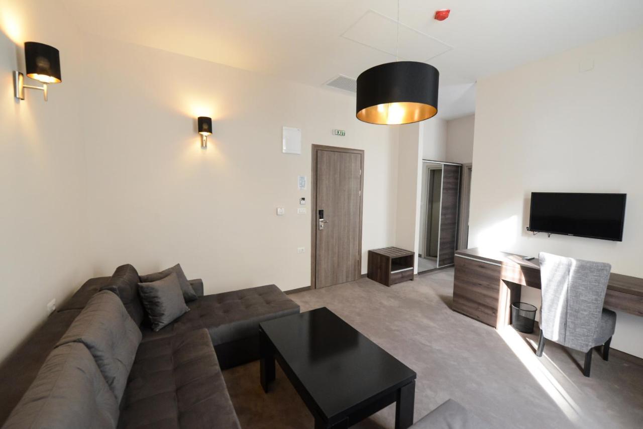 Hotel Cara 28 Szkopje Kültér fotó